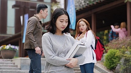 대학생의 성(性)적 이야기 '동창회의 목적:더 비기닝'