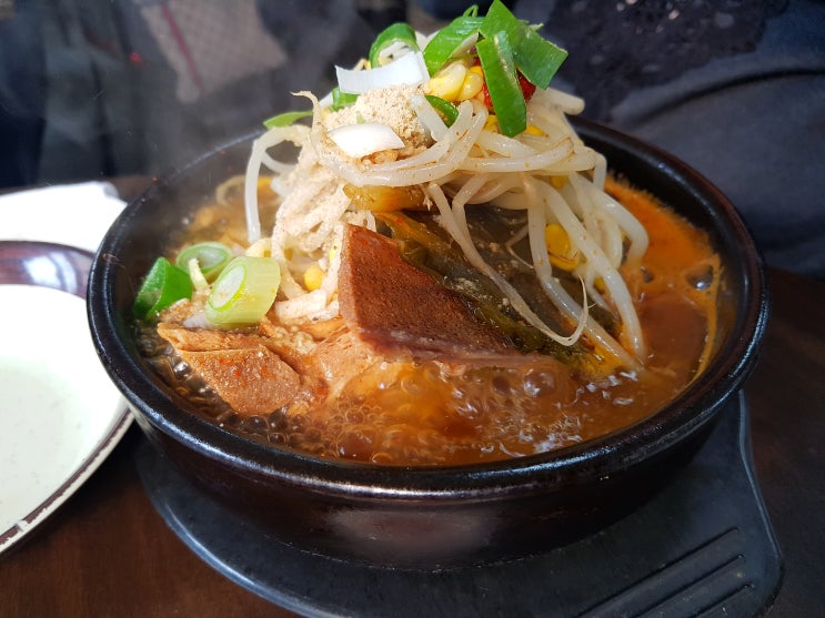  광주 화정동 '진미국밥' 뼈해장국, 모듬국밥