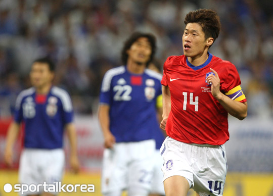  [축구칼럼 #11] 박지성과 한일전 / 박지성 산책 세레모니 / 박지성 태클