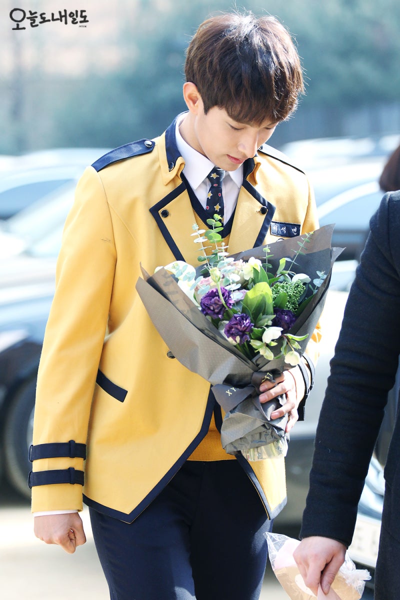 160204 세븐틴 도겸 서공예 졸업 : 그 시절, 우리가 좋아했던 소년 이석민 : 네이버 블로그