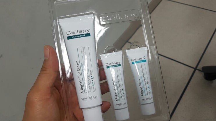  동안 피부를 위해 재생크림을 롭스에서 구매했어요.