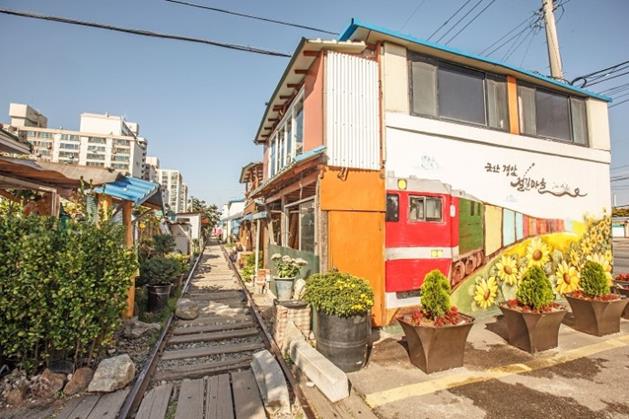  군산 가볼 만한 곳, 경암동 철길마을 추천 