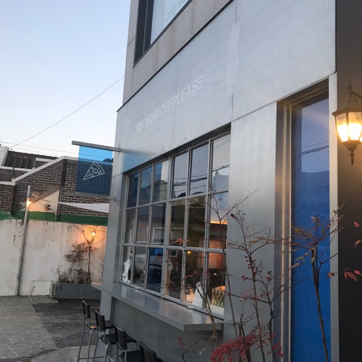  동명동 MONDAY OFF PLEASE
