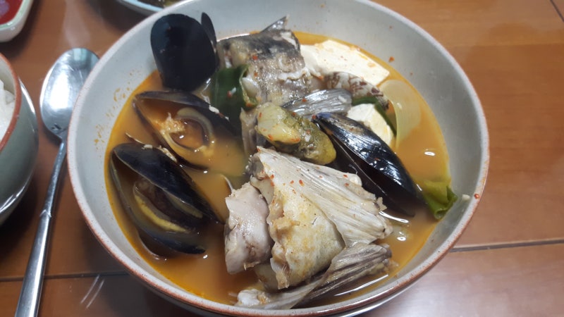 시원한 동태국 끓이는 방법
