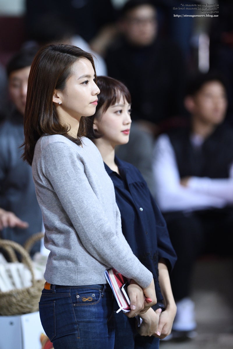 니콘 D5] 신입 엄윤주 아나운서 : 네이버 블로그