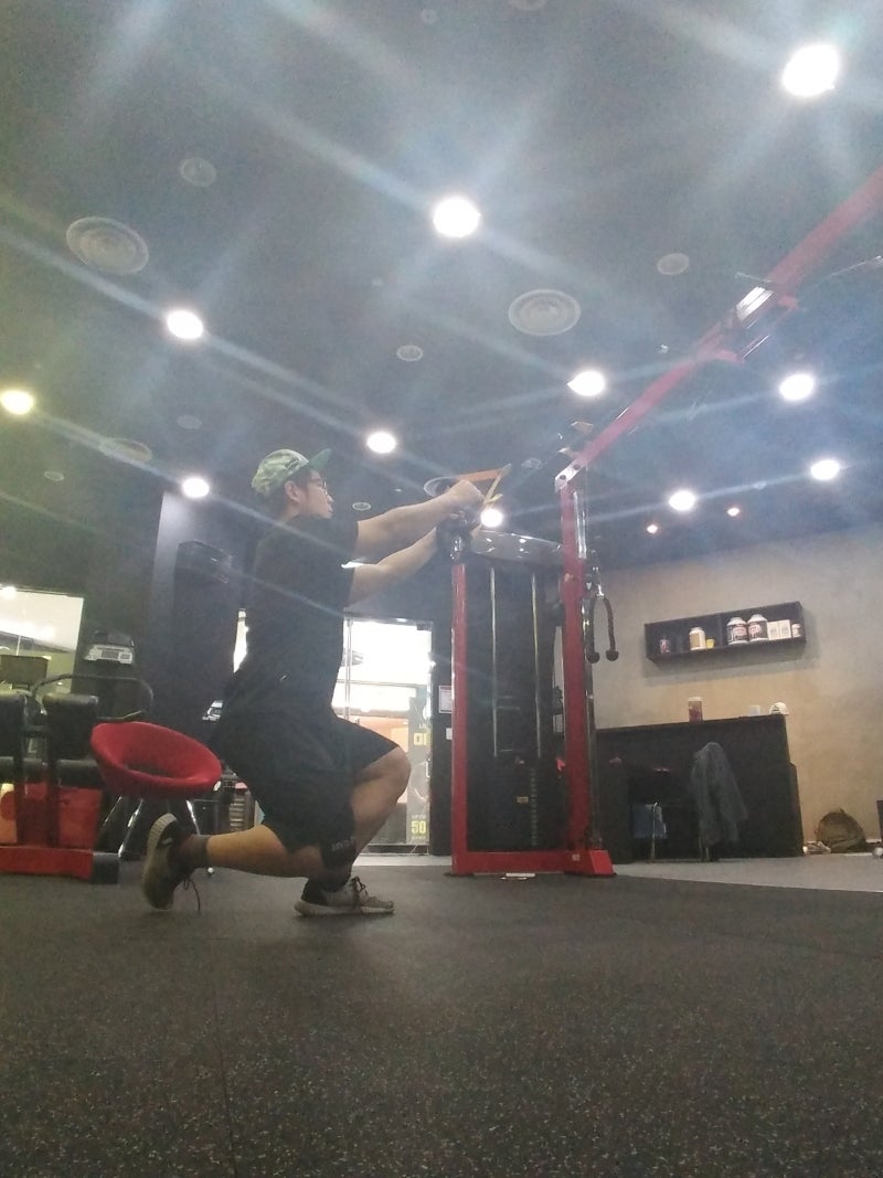 TRX 하체살빼는운동 3가지 루틴!(스쿼트, 원레그스쿼트, 점프스쿼트) : 네이버 블로그