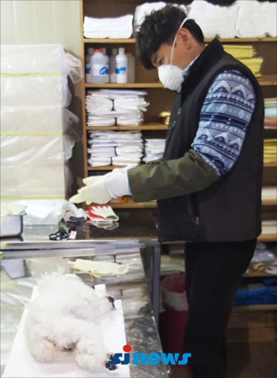 조용환 한국동물장례협회장 "불법 동물장례업체 양성화 하거나 금지 해야" 조용환 한국동물장례협회장 "불법 동물장례업체 양성화 하거나 금지 해야"
