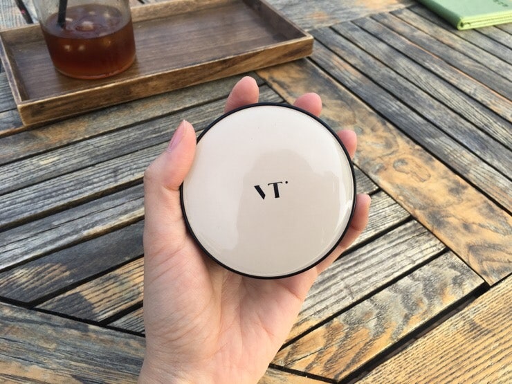 면세점 화장품 추천 - VT 블랙 콜라겐 팩트 사용 후기!