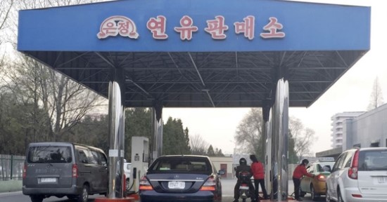 “北, ‘727’ 번호판만 급유...주유소 차량 행렬 사라져” “北, ‘727’ 번호판만 급유...주유소 차량 행렬 사라져”