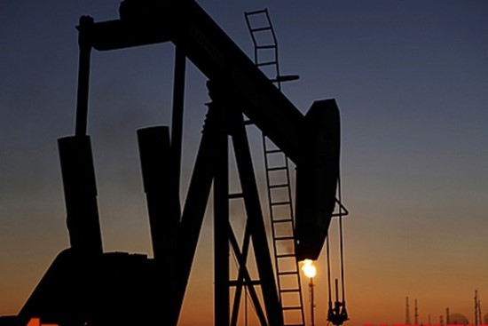 유가, 감축합의 연장 기대에 올랐지만 안심은 이르다 - WTI 1,6%↑...美 수출 하루 200만배럴 육박 유가 압박 유가, 감축합의 연장 기대에 올랐지만 안심은 이르다 - WTI 1,6%↑...美 수출 하루 200만배럴 육박 유가 압박