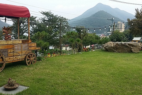 언덕위에토종닭집 이미지