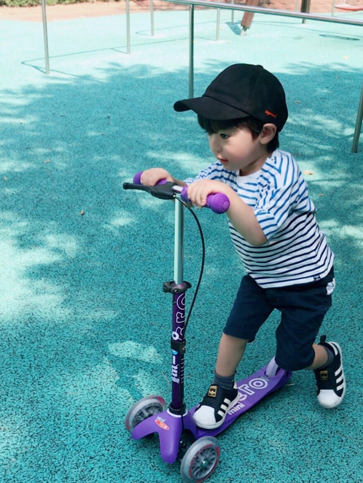  여름내내 마이크로킥보드와 함께한 지혁이 가을에도 함께하자