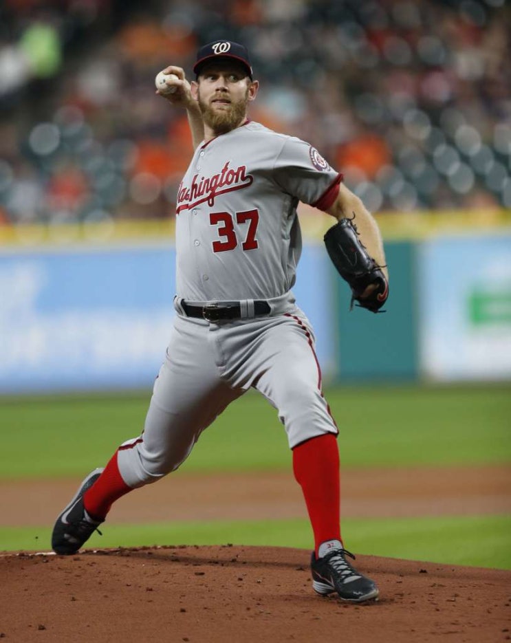  MLB-곰돌이들 아직은 못보낸다! 스티븐 스트라스버그 에이스의 위용을 자랑!! 시카고 컵스와 워싱턴 5차전 간다.