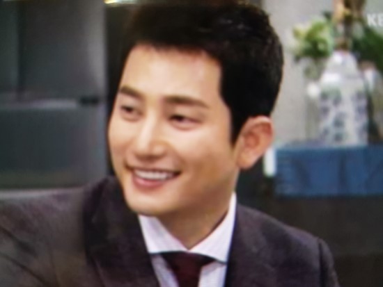  황금빛 내 인생 14회 줄거리 리뷰 / 박주희 이태성에게 반지로 프로포즈 / 신혜선 유학제안에 눈물/ 신혜선 백서이를 40주년 계획 이벤트 기획팀을 붙여 달라고 함/이수아 시댁에 인사/ 
