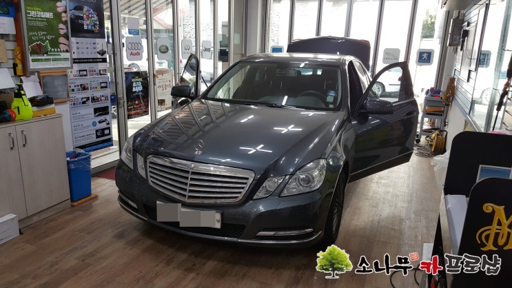 벤츠 E클래스 W212 아이나비 X1네비 매립