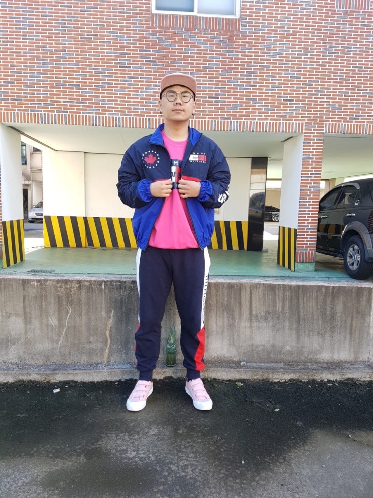  데일리룩 #70 슈프림 바람막이 타미힐피거 조거팬츠를 이용한 스트릿 룩