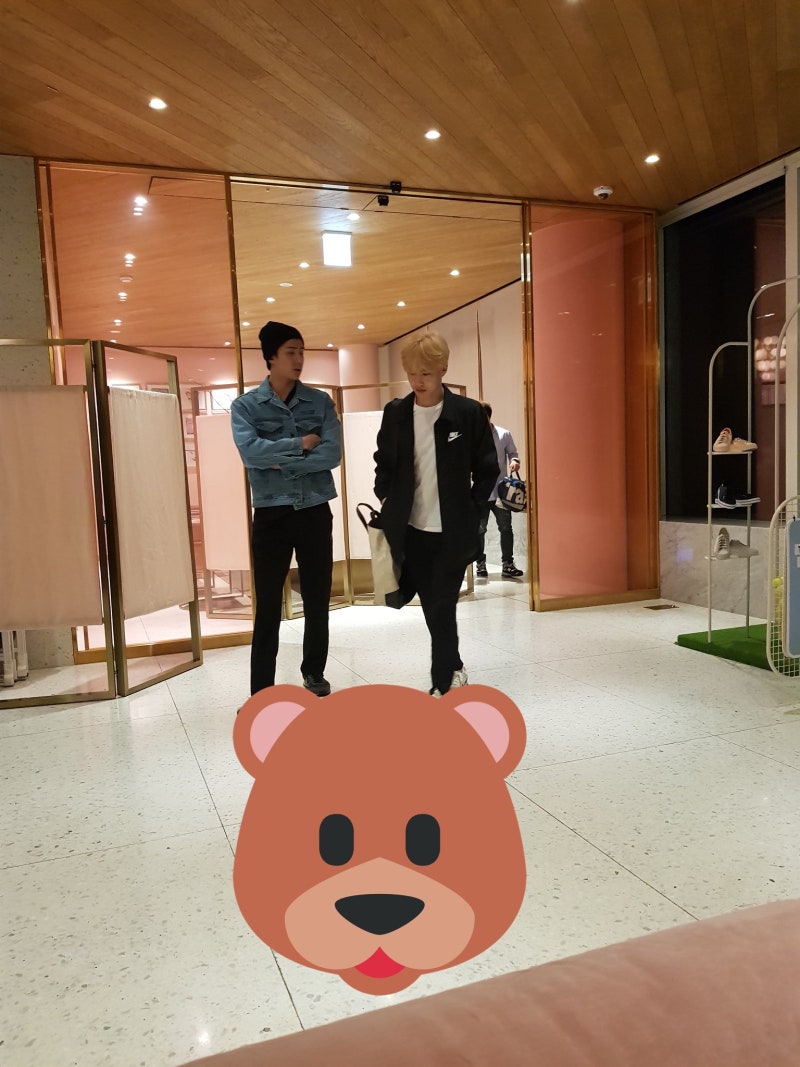 171021 EXO スホ＆セフン Some Cafe 目撃写真
