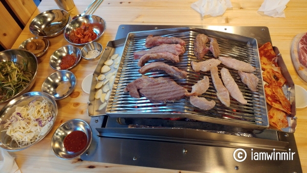 [의왕 맛집] 캠핑 느낌 물씬 "숯겹살집" - 영업종료