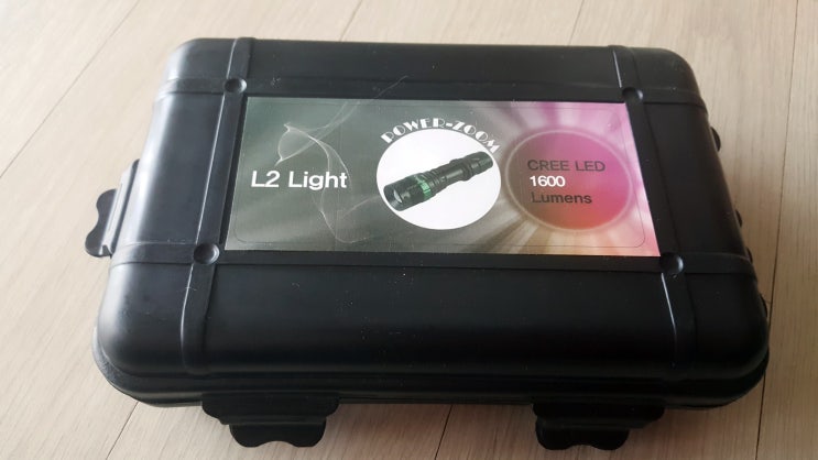  LED 손전등 야캠할때는 꼭 필요하죠.