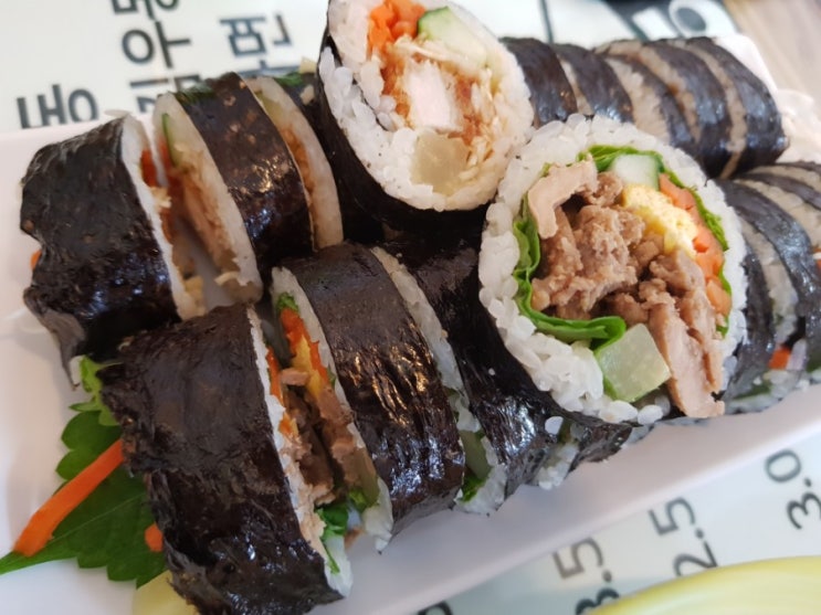 제주맛집 서귀포 흑돼지분식 엉클통김밥