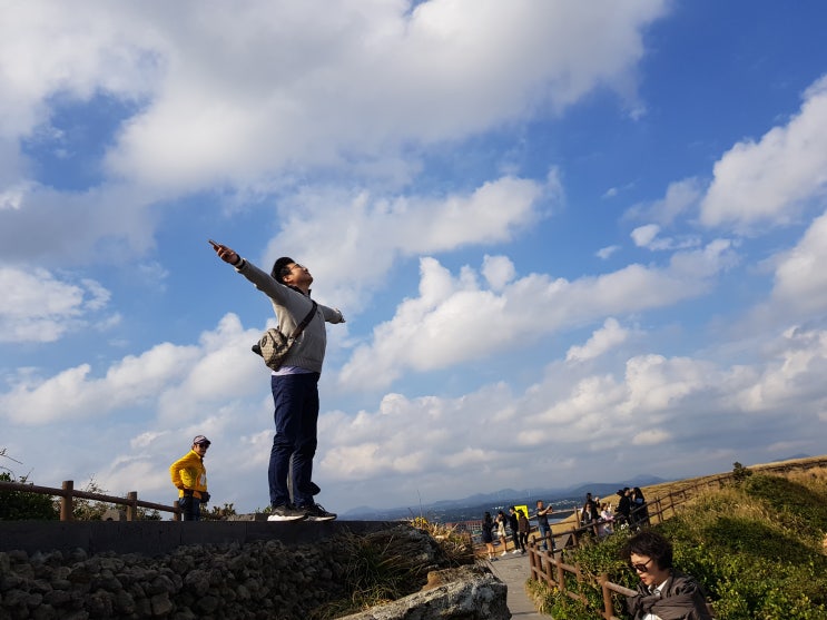 성산일출봉찍고 섭지코지 구경중~ 성산일출봉찍고 섭지코지 구경중~