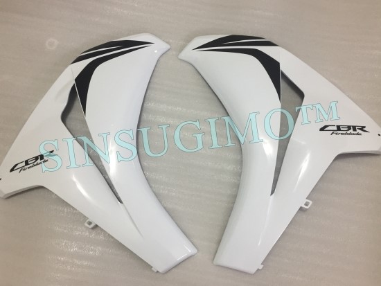  #honda #cbr1000rr미들카울.  #부분카울역시 신스기모입니다.