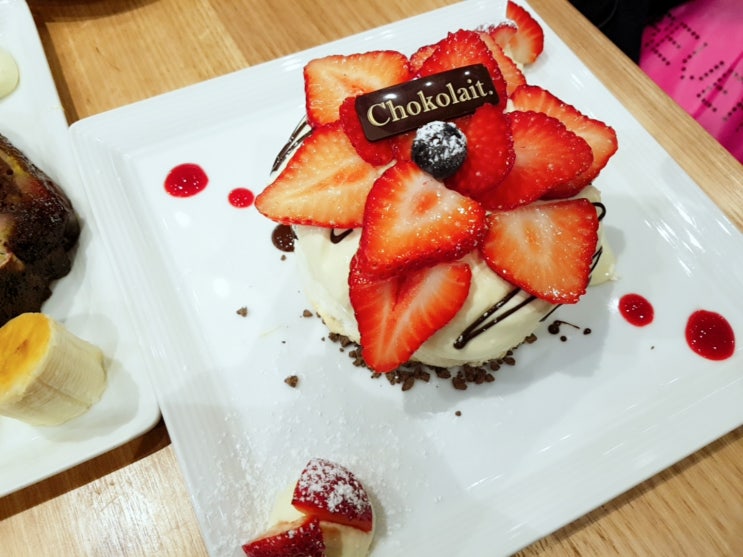 [모모언니의 여행일기] 원나잇푸드트립의 그 곳!! CHOKOLAIT_파블로바케이크