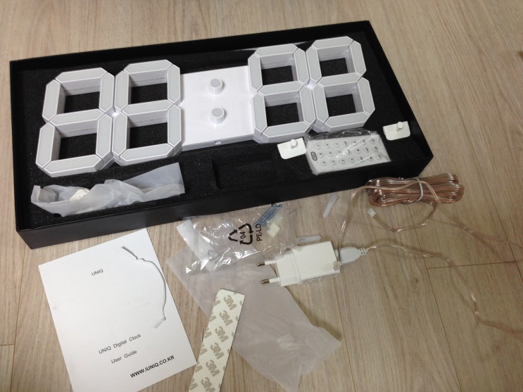  유니크 3D LED 벽시계 설치