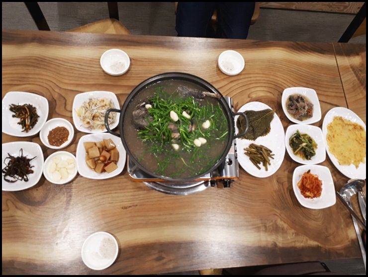  통영미수동맛집 진정한보양식 일산오골계참숯불구이