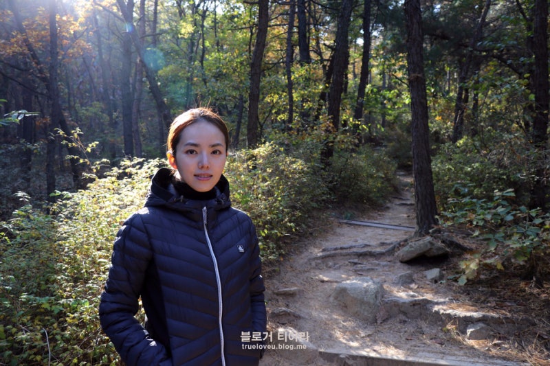 직접 입어본 따뜻한 여성 아웃도어 패딩자켓 입고 등산! 라인이 살아있는 레드페이스 핀 스....