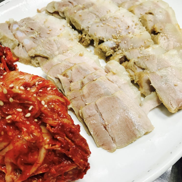 [식당/낙성대 맛집] 따뜻한 식사로 좋은, 밀향기 손칼국수(보쌈,수제비)