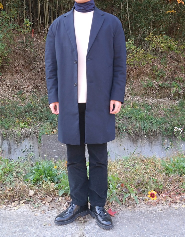  티아이포맨 싱글 트렌치코트와 코듀로이팬츠로 클래식한 트렌치코디