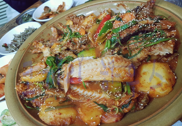  부산 연산동 밥집 진주아구찜~ 나막스의 매콤한 맛이 일품이네요^^