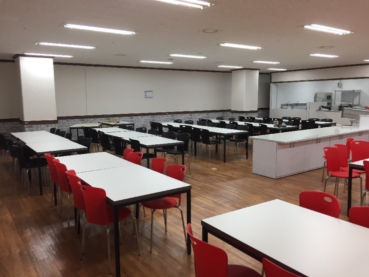  구내 식당 _ 테이블 _ 의자 _ 120석