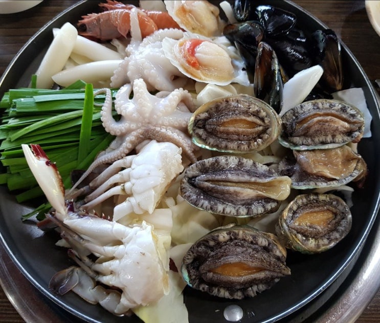  제주맛집 활전복흑돼지해물의 조화 제주명가두루치기
