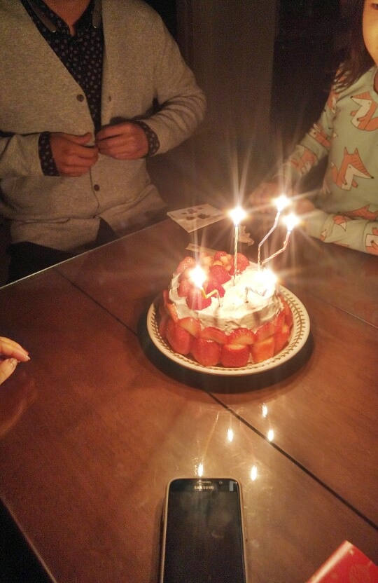  서른 아홉번째 생일... 딸기케익(made by yerin, mihye)과 생일상