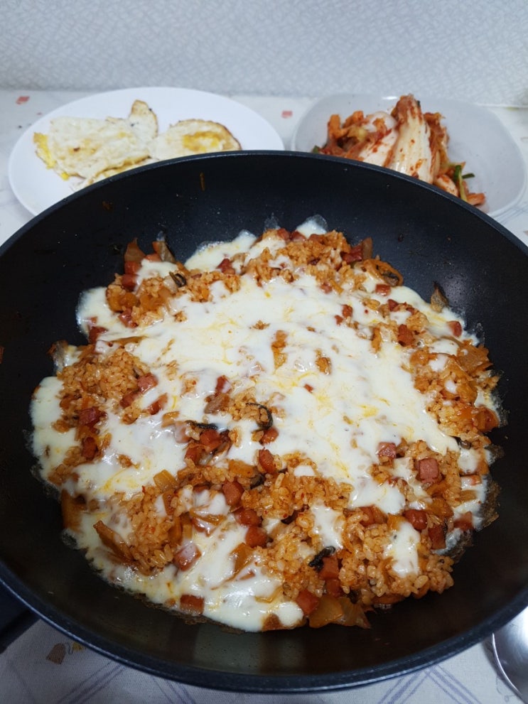  주말아침 임실치즈 김치볶음밥~^^