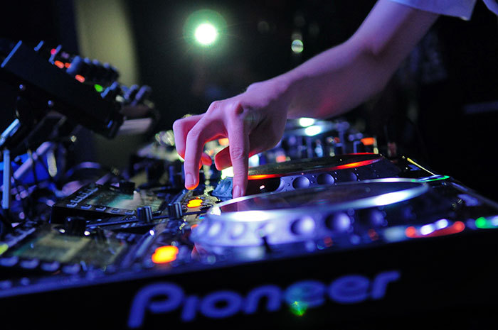  원데이 DJ Lesson 디제이 레슨 강남 Dus 더스DJ아카데미 압구정 플라시보 스튜디오  Placebo Studio 박나래 연습실 edm 버튼 소피 bpm 기계 작곡