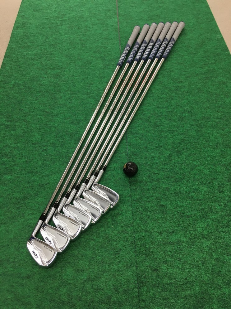  HONMA 혼마 TOUR WORLD 투어 월드 TW737 V 4-10 아이언 7개 세트