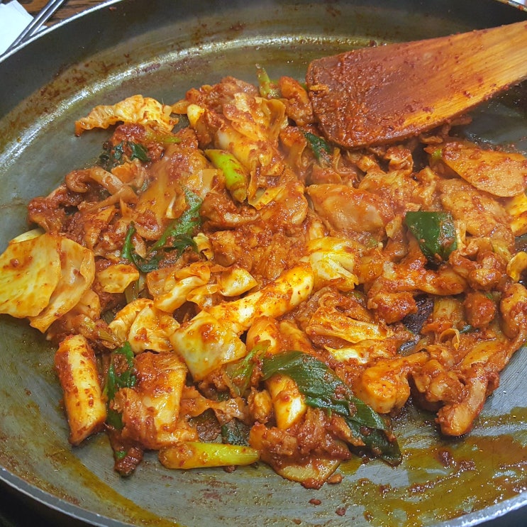  진주시내맛집 유가네닭갈비 철판에 볶음밥까지 마무으리!