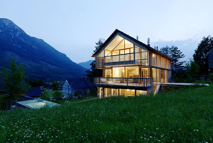 자연 풍경과 잘 어울어지는 아름다운 전원주택 짓기 건축