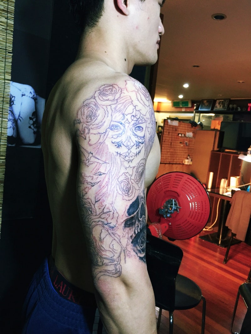 이레즈미 전신문신 | TikTok, image size:800x1067