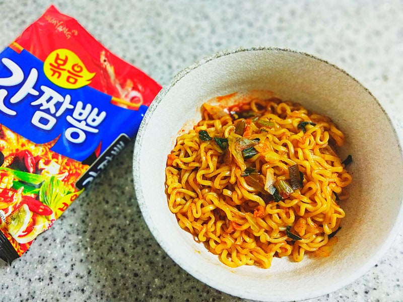 삼양식품 라면 비교 :: 간짬뽕 VS 불닭볶음면 - 야식으로 2개 먹었네요~!