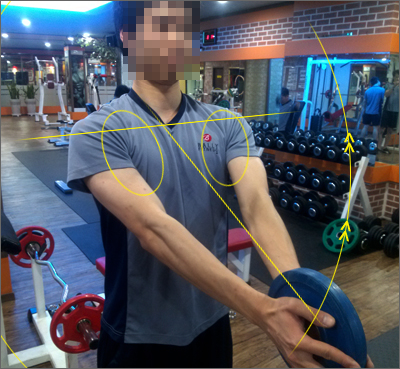 홈트족이 혼자 집에서하는 가슴운동 모아보기(푸시업, 가슴 모아 올리기) 홈트족이 혼자 집에서하는 가슴운동 모아보기(푸시업, 가슴 모아 올리기)