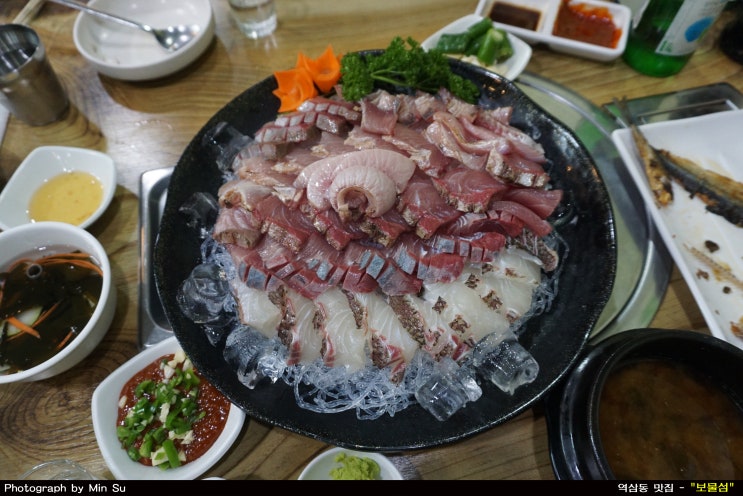  강남역 횟집, 테이스티로드 맛집 대방어가 일품인 - 보물섬