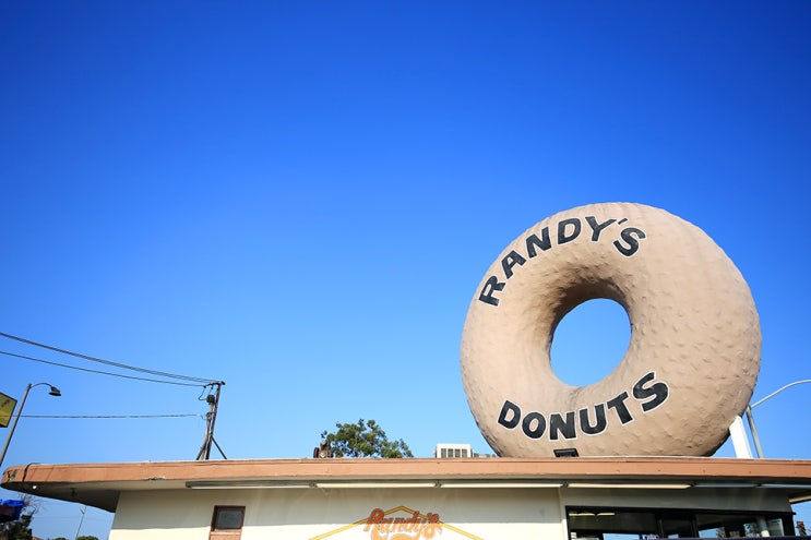  미국 LA 여행 @ 아이언맨2 간식 랜디스도넛(Randy’s Donut)