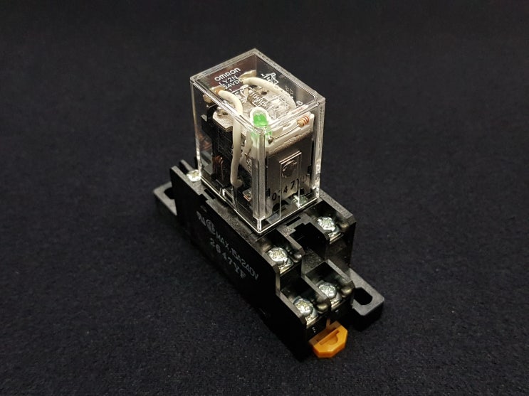  [판매중] PTF08A / LY2N SOCKET 소켓 / OMRON RELAY