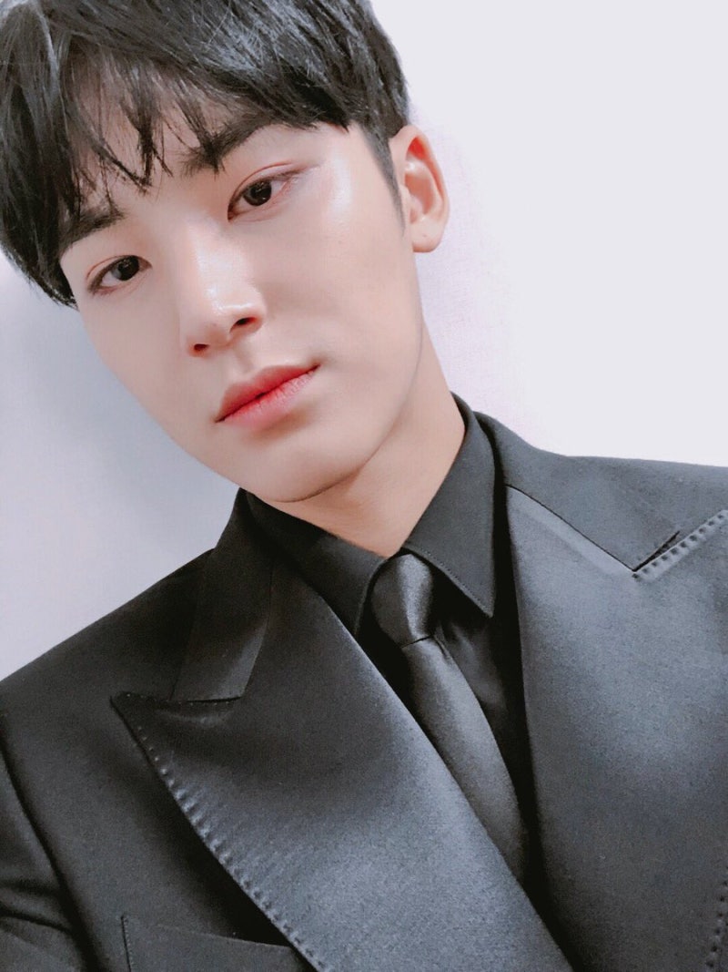 SEVENTEEN 珉奎的Twitter自拍照 (171202)