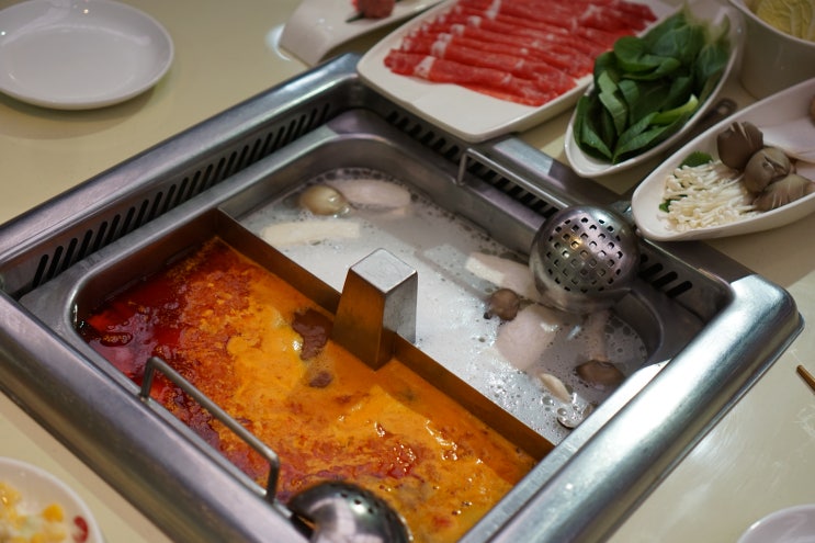  추운겨울 따뜻한 국물이 생각나면 훠궈 어때요? 명동 하이디라오에서 몸보신 ㅎ