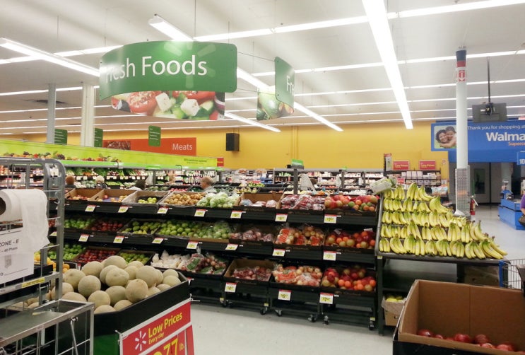  【마트】   너무 넓지 않아 좋은 노스밴쿠버 ..."Walmart"